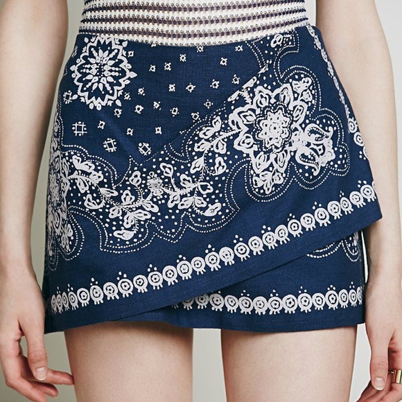 Free People Dresses & Skirts - Free People Day Trip Mini Bandana Skirt